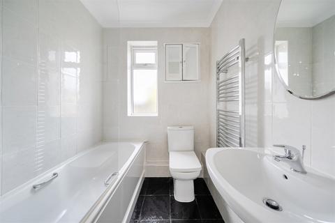 undefined, Orchard Road, Horsham, RH13