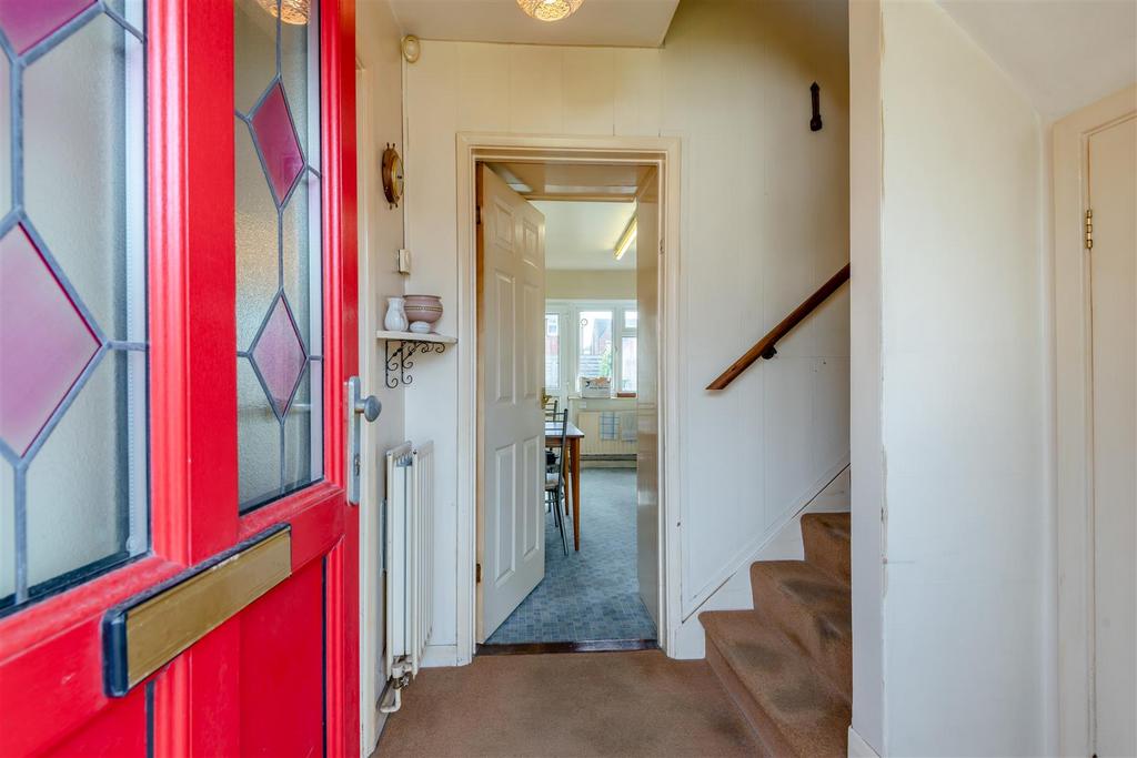 8681731-interior01.jpg