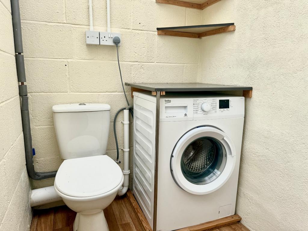 Outdoor Utility Room