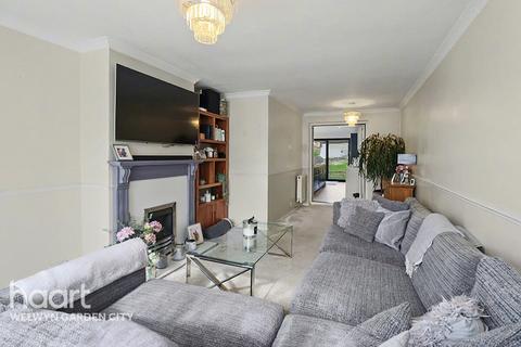 2 bedroom terraced house for sale, Gorse Close, Hatfield