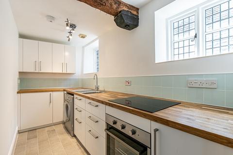 2 bedroom apartment to rent, Corn Street, Witney