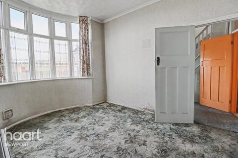 3 bedroom semi-detached house for sale, Brynglas Road, Newport