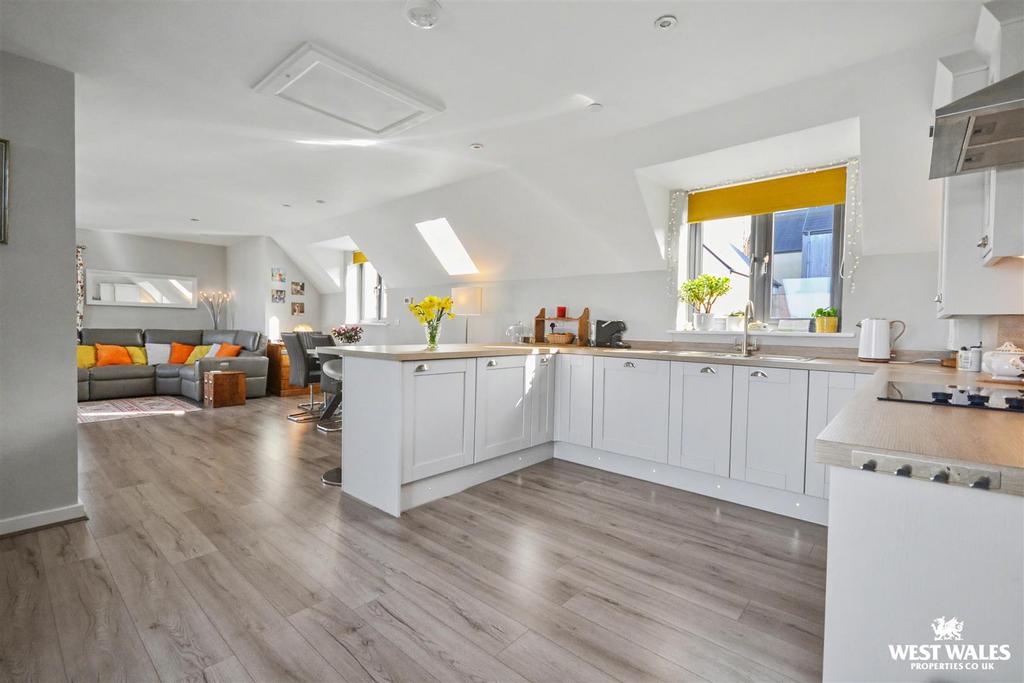 Kitchen / living room