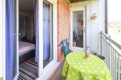 1 bedroom in a house share to rent, Quayside Court, Coventry CV1
