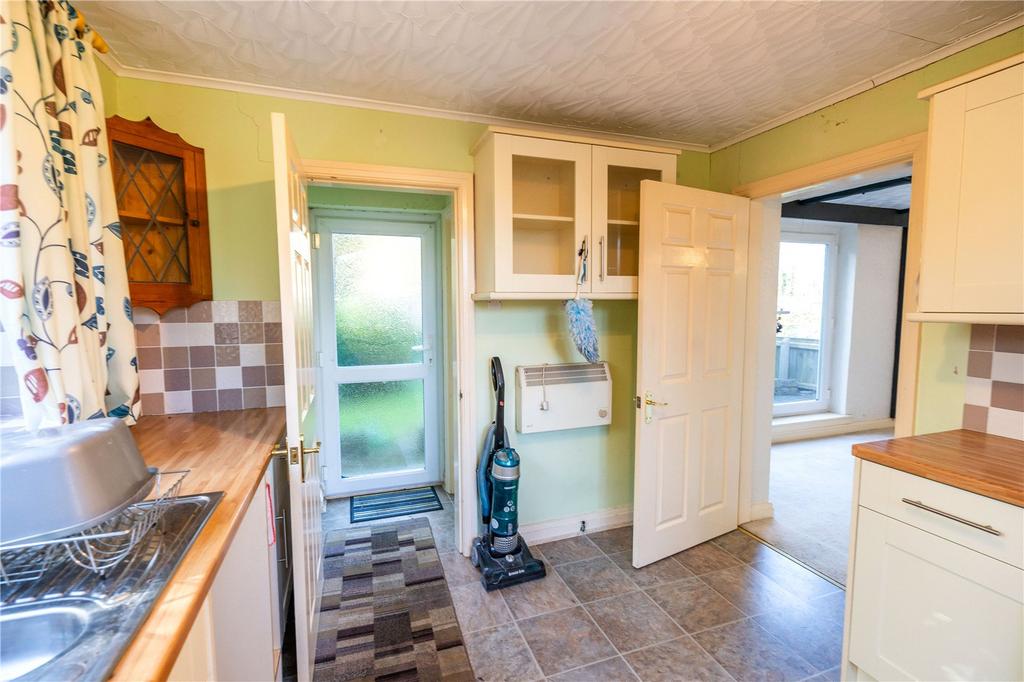 Kitchen (2)