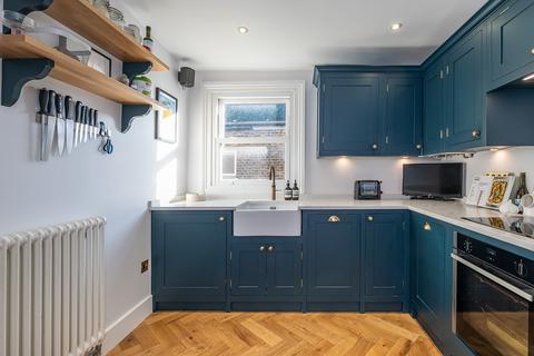 2 bedroom flat for sale, Putney Bridge Road, London, SW15