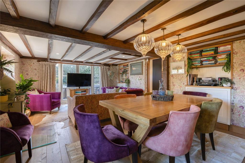 Sitting/Dining Room
