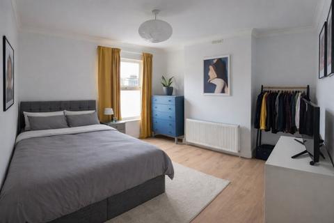 2 bedroom flat for sale, Farley Road, Catford, SE6