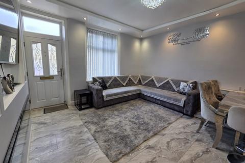 3 bedroom terraced house for sale, Washington Street, BD8 9QP