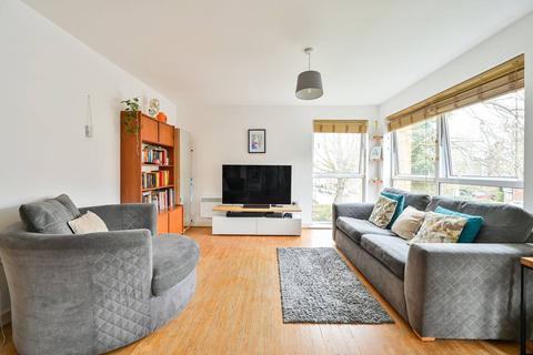 Highwood Close, East Dulwich, London, SE22