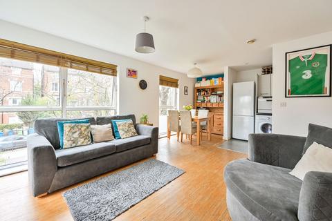 2 bedroom flat for sale, Highwood Close, East Dulwich, London, SE22