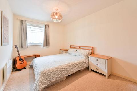 2 bedroom flat for sale, Highwood Close, East Dulwich, London, SE22