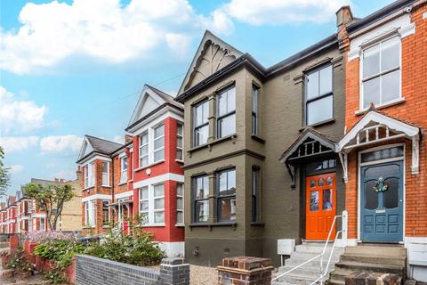 4 bedroom terraced house for sale, Warwick Road, London, N11