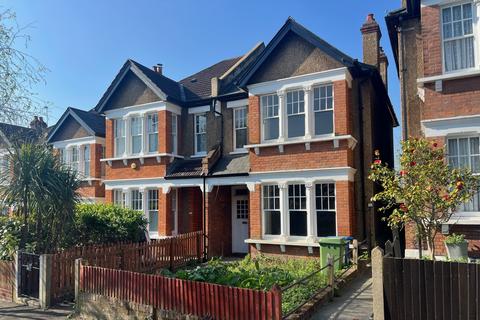 4 bedroom house for sale, Ruskin Walk, London, SE24