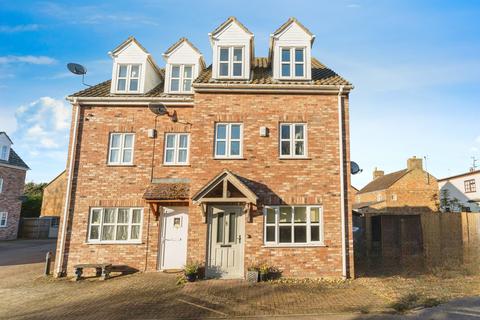 3 bedroom semi-detached house for sale, Old Bakery Close, Wimblington, March