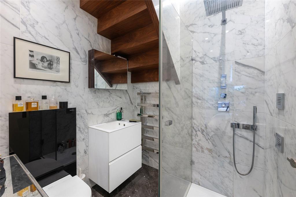 En Suite Shower Room