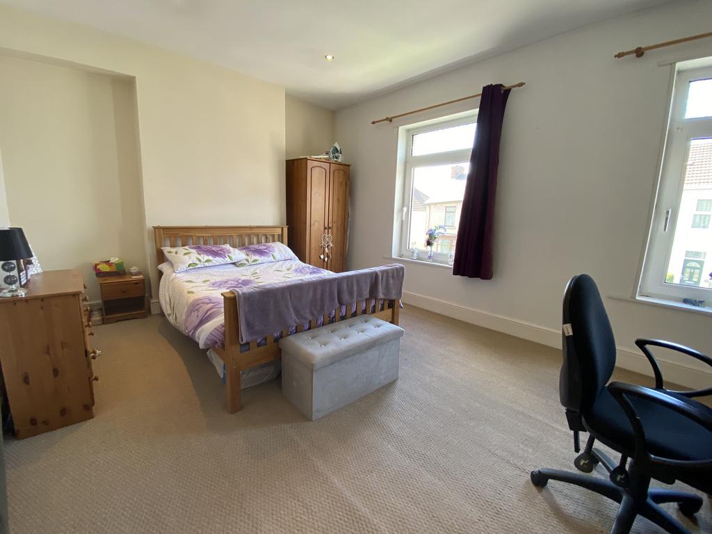 Bedroom FFFb