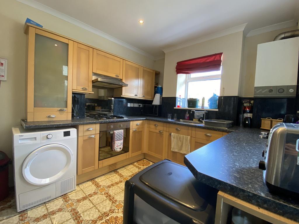 Kitchen b