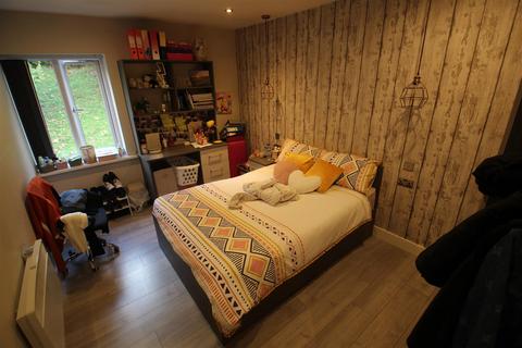 2 bedroom apartment to rent, Hartisca Residence, Hartwell Road, Hyde Park, Leeds, LS6 1RY