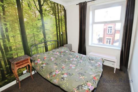 3 bedroom terraced house for sale, Eshald Place, Leeds LS26