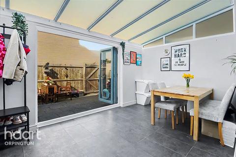3 bedroom terraced house for sale, Woodcote Drive, Orpington