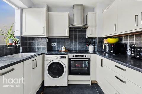 3 bedroom terraced house for sale, Woodcote Drive, Orpington