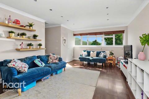 3 bedroom terraced house for sale, Woodcote Drive, Orpington