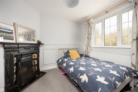 undefined, New Terrace, Staverton
