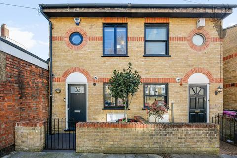 undefined, Ruston Street, Bow