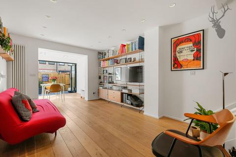 undefined, Ruston Street, Bow