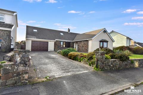 4 bedroom detached bungalow for sale, Osborn Park, Neyland, Milford Haven