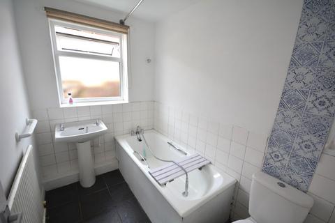 2 bedroom terraced house to rent, Howlish View, Coundon