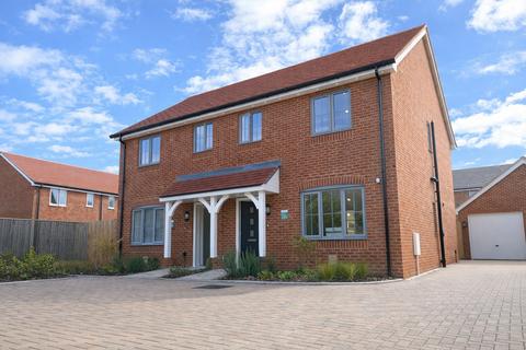 3 bedroom semi-detached house for sale, Quarry Close, Verwood