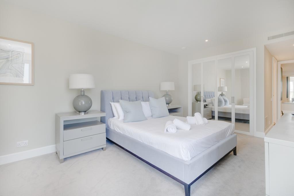 Bedroom One (3)