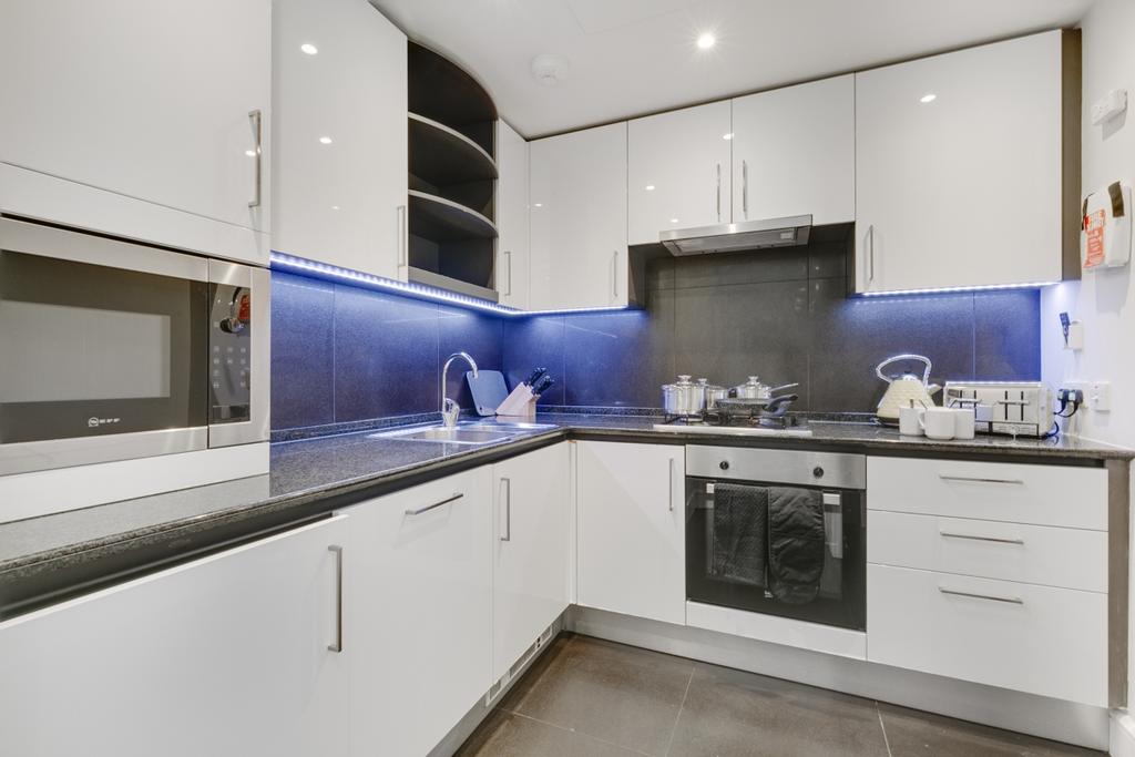 Kitchen (2)