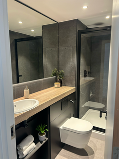 2 bedroom apartment to rent, Bendix Street, Manchester M4
