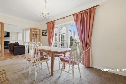 undefined, St. James Avenue, Ongar, CM5