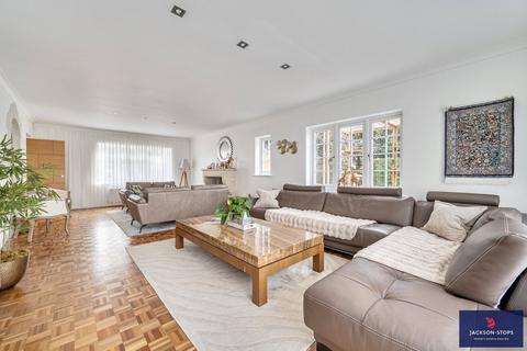 undefined, Pinfold Pond, Woburn, Bedfordshire, MK17