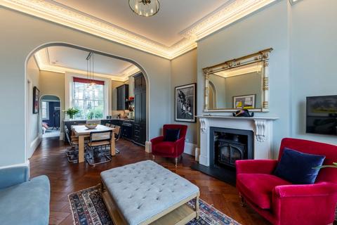1 bedroom flat for sale, Chepstow Villas, London