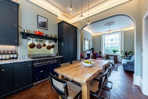 1 bedroom flat for sale, Chepstow Villas, London