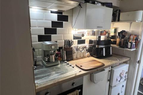 2 bedroom property to rent, Abbey Road, Devon TQ2
