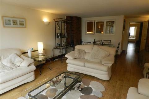 undefined, Waterloo Road, Liverpool L3