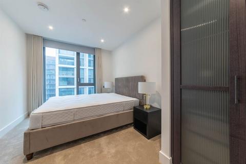 3 bedroom flat to rent, Palmer Road, London SW11