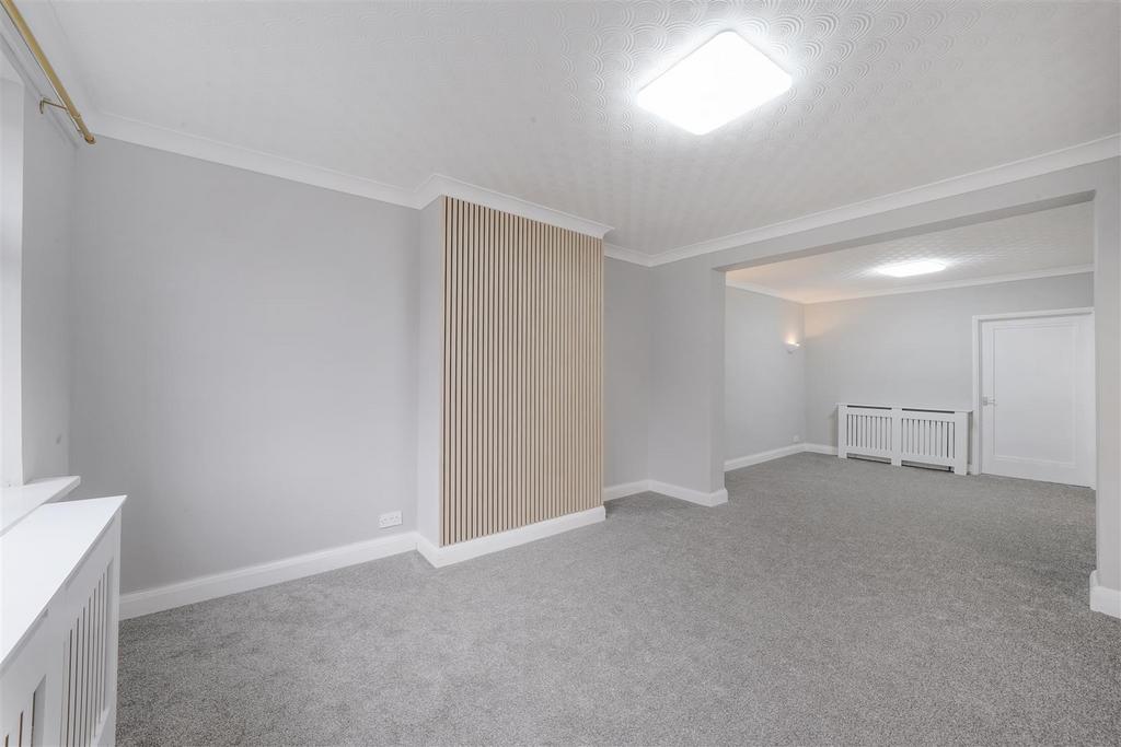 130 Abbotts Drive - CKkt Nv0 Ko YEFm2 W71 Kwu.jpg