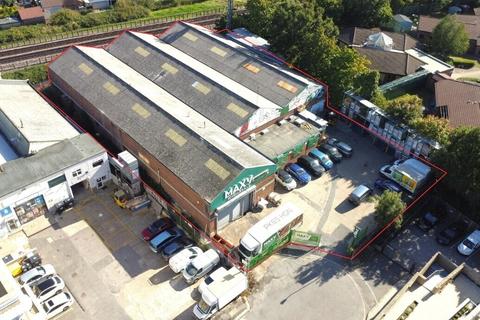 Warehouse to rent, Westmoreland Rd London NW9 9RL