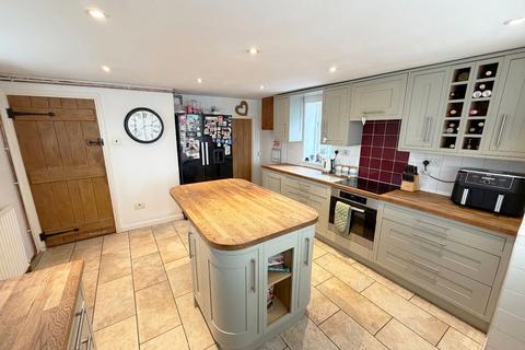 undefined, High Street, Stoke Goldington, MK16