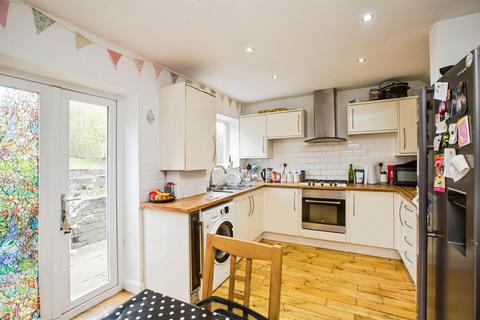 2 bedroom semi-detached house for sale, Park View Avenue, Halifax