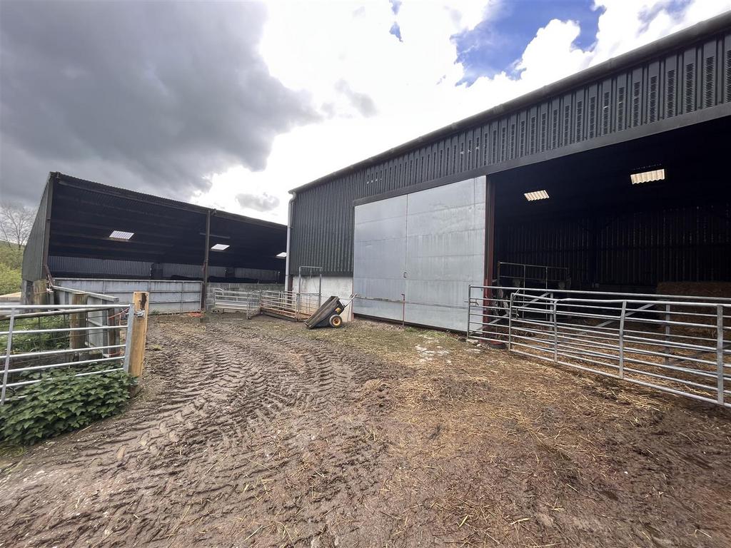 Mono Pitch Livestock Building