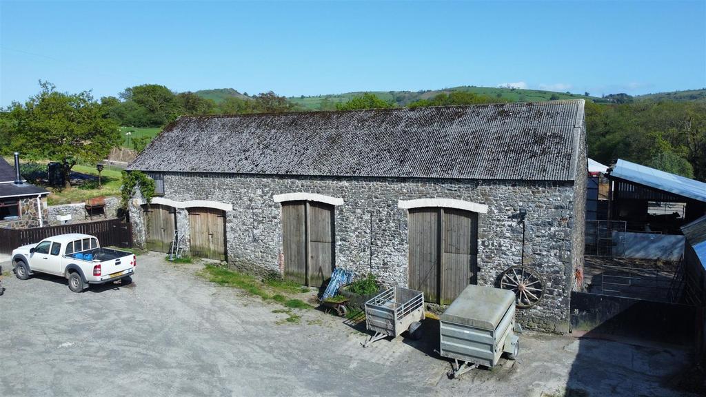 Stone barn 1