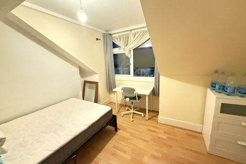 undefined, East Park Road, Leicester LE5